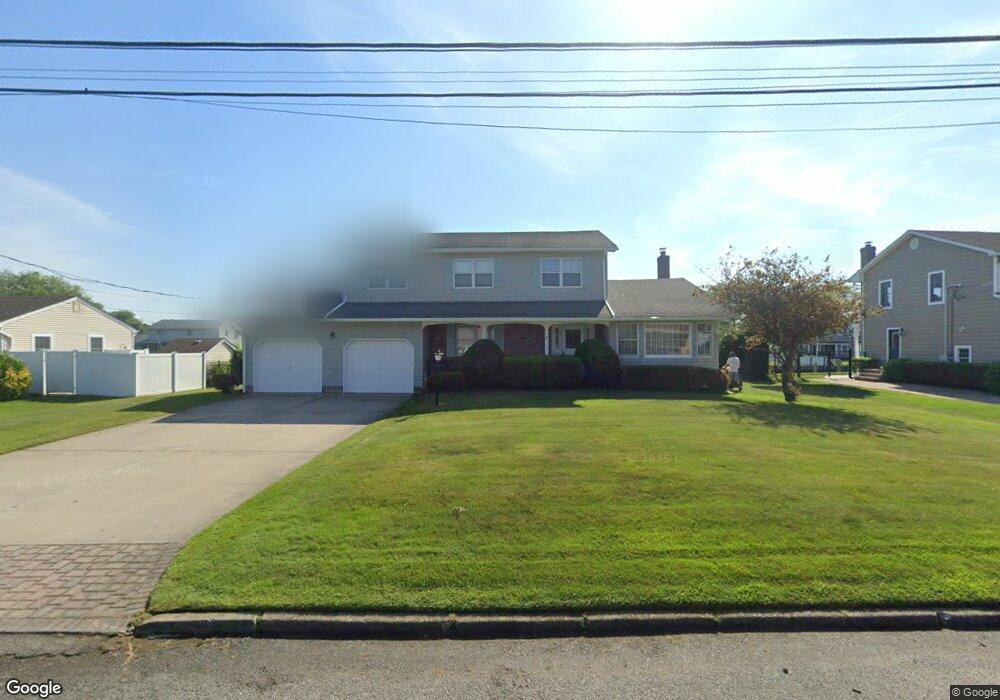 7 Anita Dr, Sayville, NY 11782 - photo 1