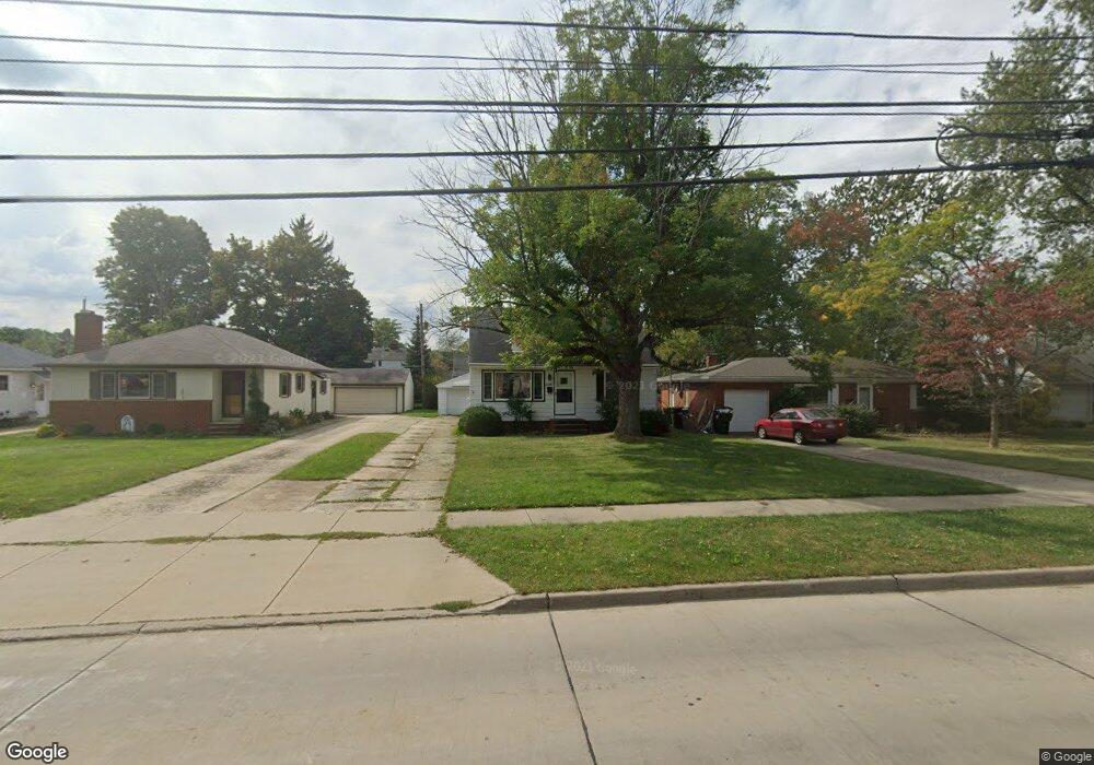 2210 Rockefeller Rd, Wickliffe, OH 44092 - photo 1