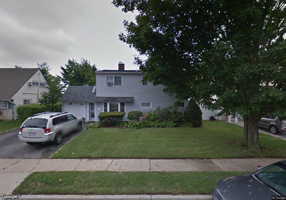 253 Elm Dr S, Levittown, NY 11756 - photo 1