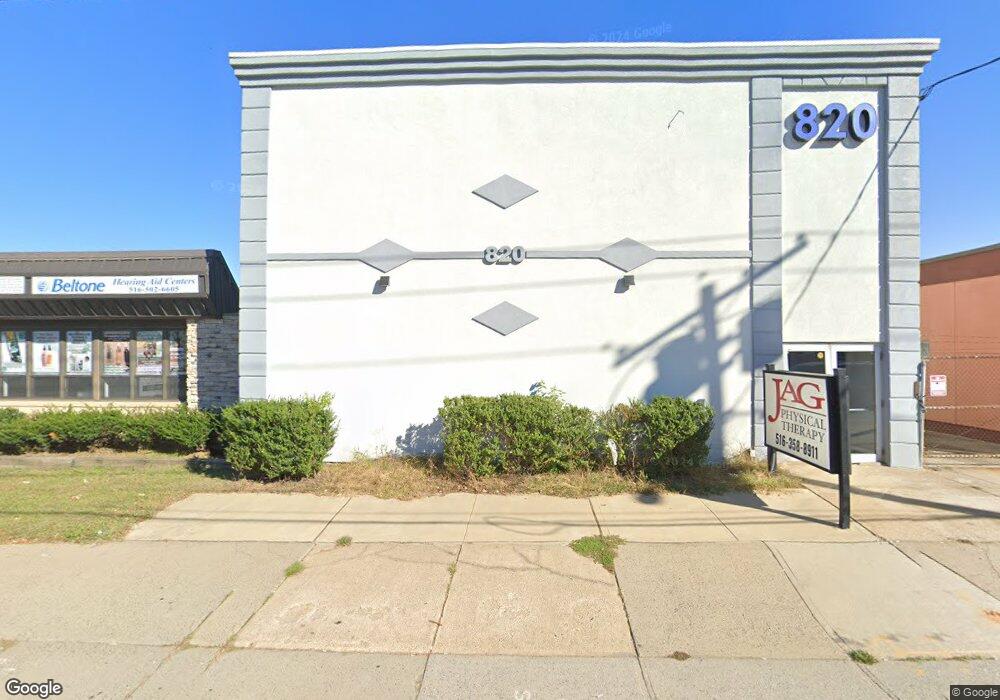 820 Hempstead Turnpike unit Lwr Lv, Franklin Square, NY 11010 - photo 1