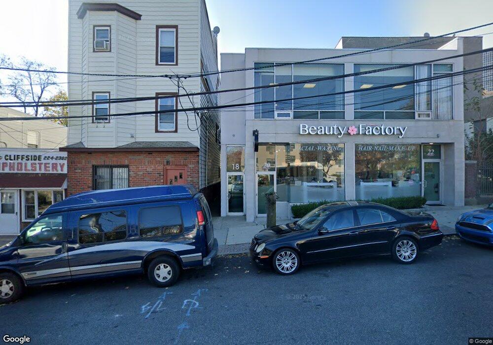 18 Dempsey Ave, Edgewater, NJ 07020 - photo 1