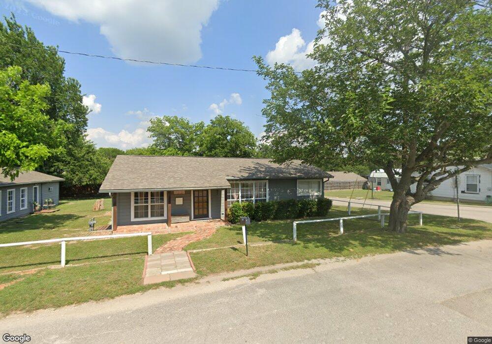 707 S Perrin St, Decatur, TX 76234 - photo 1