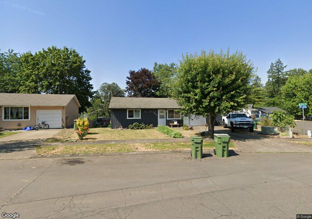 1012 W Charles St, Newberg, OR 97132 - photo 1