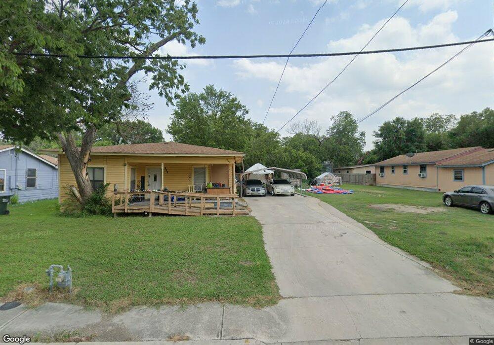 306 Laredo St, San Marcos, TX 78666 - photo 1