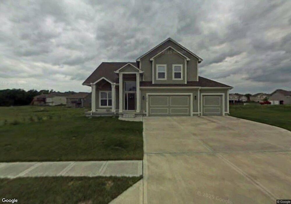 1910 Red Bud Ct, Raymore, MO 64083 - photo 1