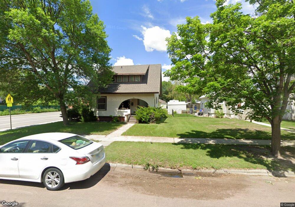 322 W 11th Ave, Mitchell, SD 57301 - photo 1