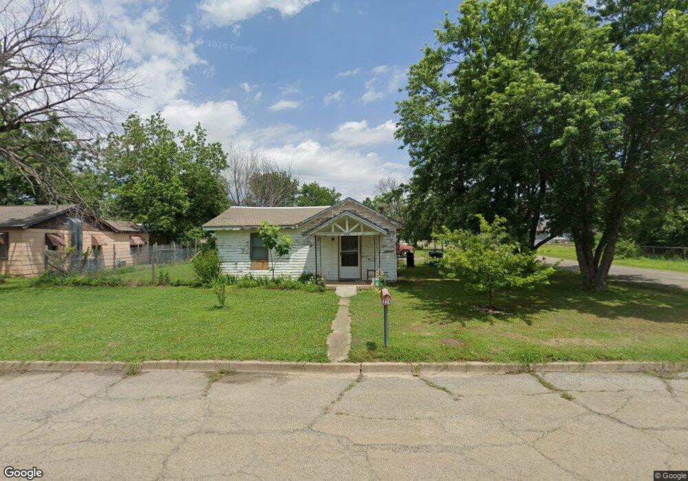 224 E 8th St, Cushing, OK 74023 - photo 1