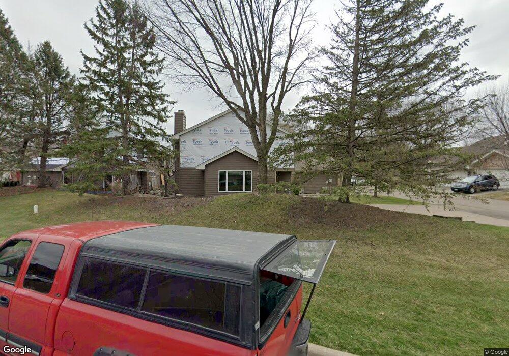 18510 Apple Tree Ct, Minnetonka, MN 55345 - photo 1