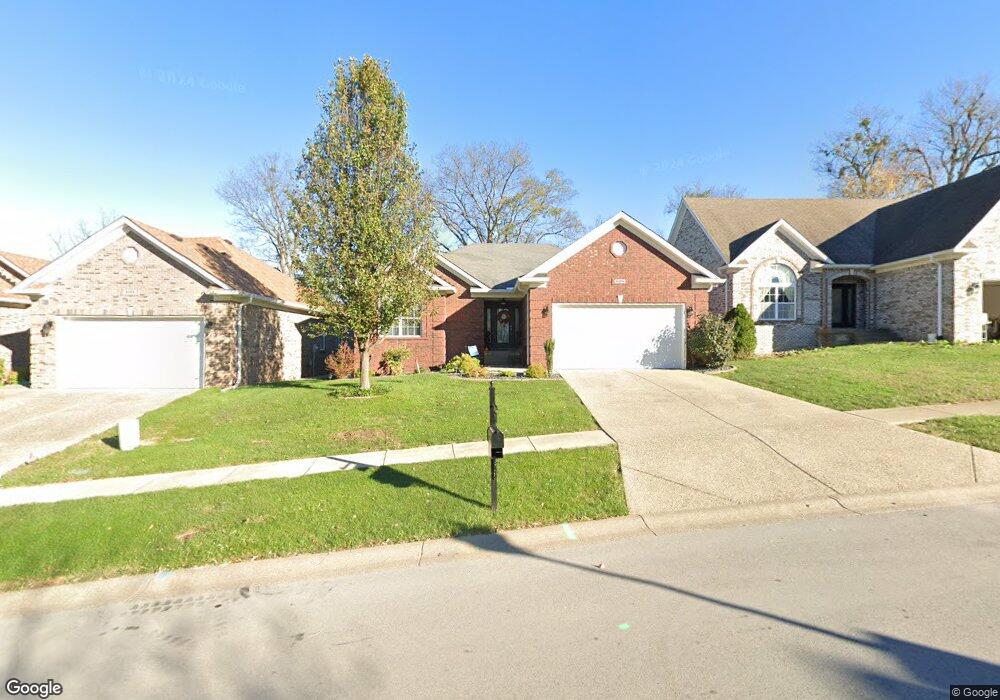 6105 Hudson Creek Dr, Louisville, KY 40291 - photo 1