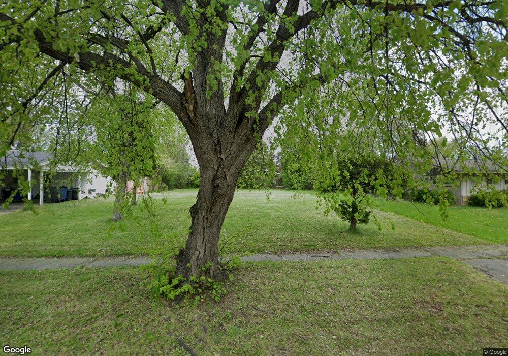 1826 Windsor Ln, Flint, MI 48507 - photo 1