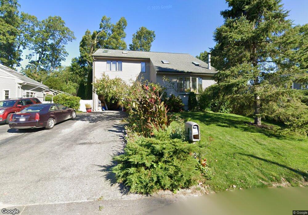 93 Oakhill Dr, Cumberland, RI 02864 - photo 1