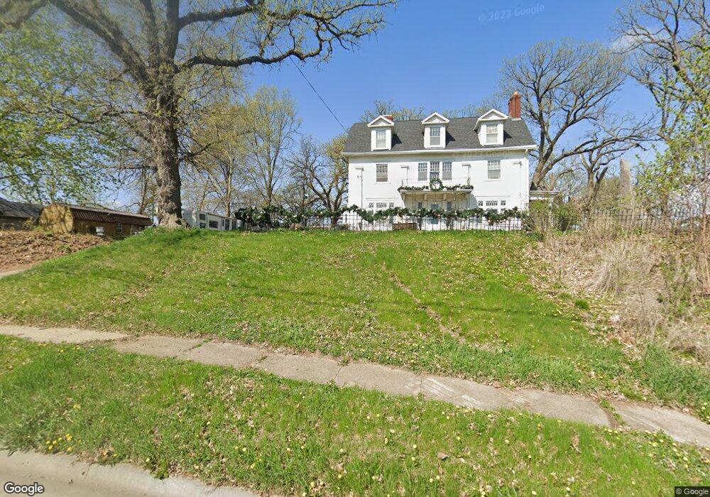 725 W 4th St N, Newton, IA 50208 - photo 1