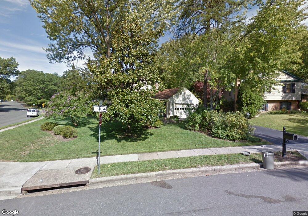 5410 Ellzey Dr, Fairfax, VA 22032 - photo 1