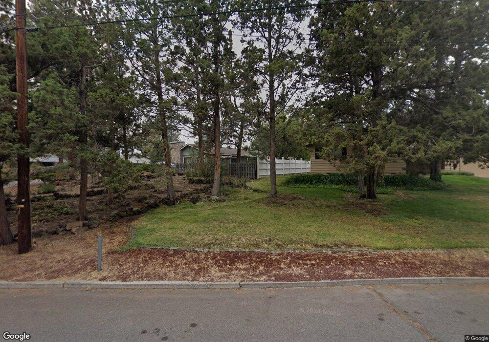 1526 SE Ramsay Rd, Bend, OR 97702 - photo 1