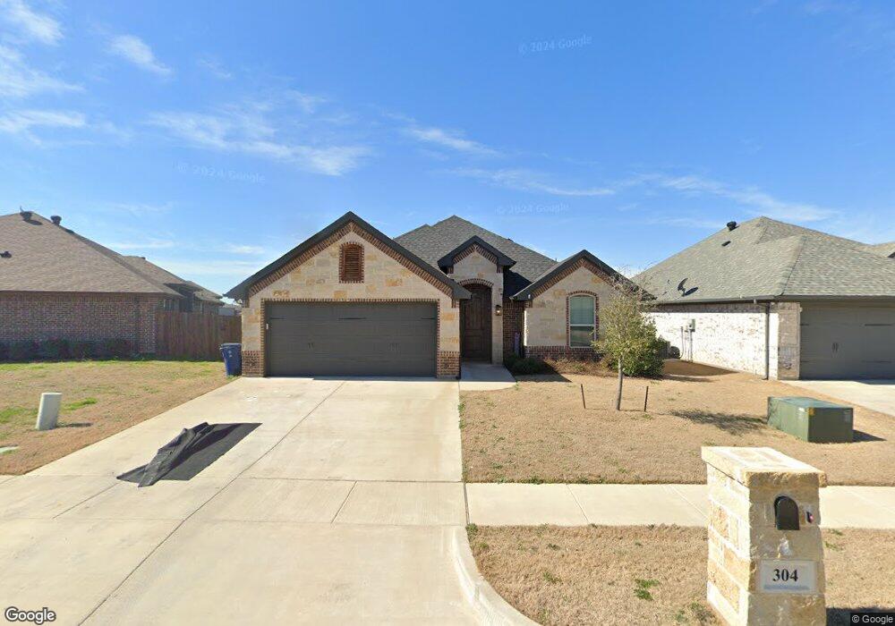 304 Jacinth Ln, Granbury, TX 76049 - photo 1