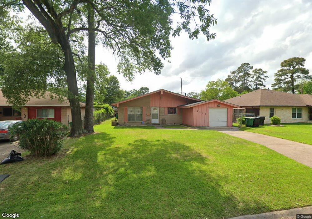 10323 Hollyglen Dr, Houston, TX 77016 - photo 1