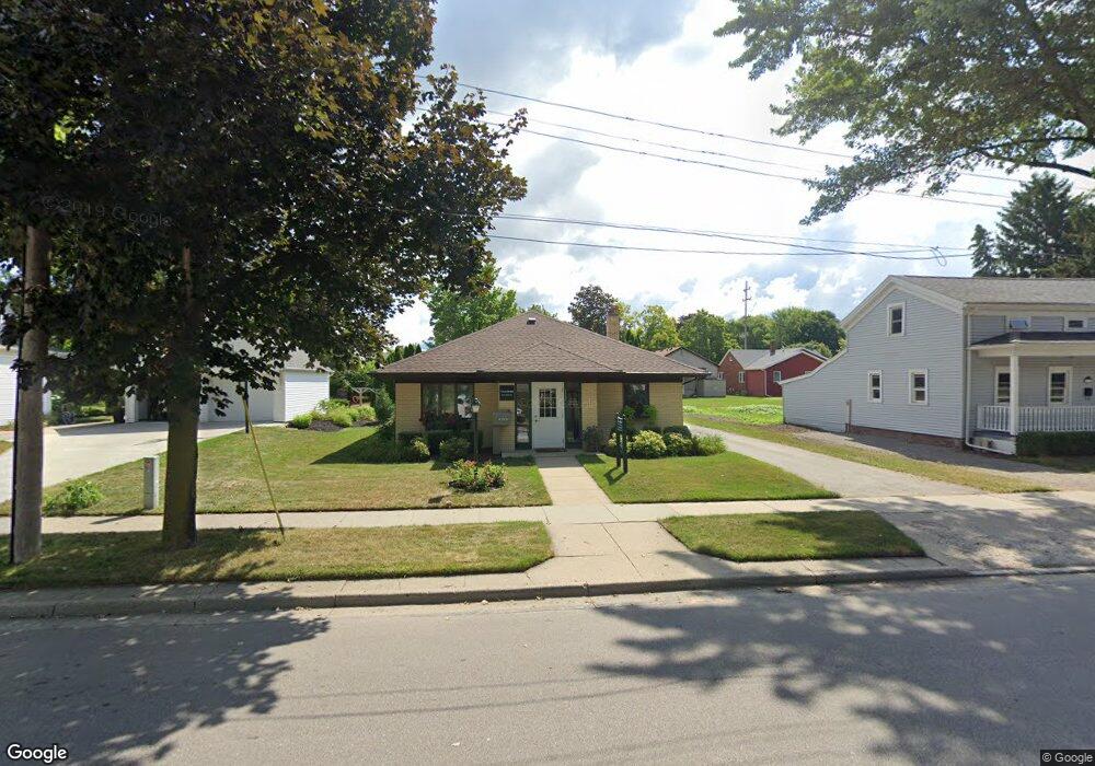 117 Hubinger St, Frankenmuth, MI 48734 - photo 1