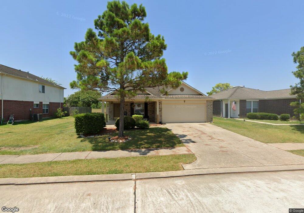 3114 Centennial Village Dr, Pearland, TX 77584 - photo 1