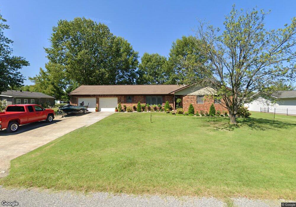 102 Apache Dr, Harrisburg, IL 62946 - photo 1