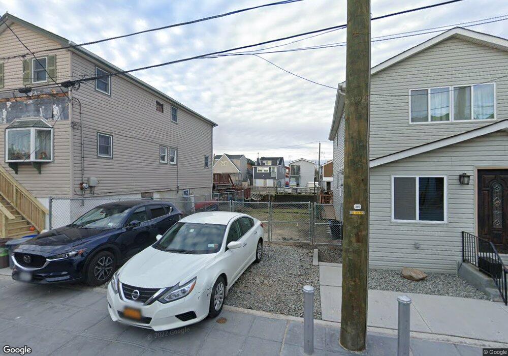 37 W 13th Rd, Broad Channel, NY 11693 - photo 1