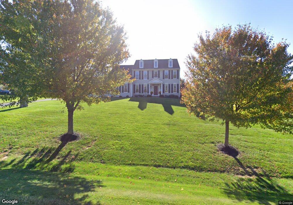 819 Avonshire Ct, Sykesville, MD 21784 - photo 1