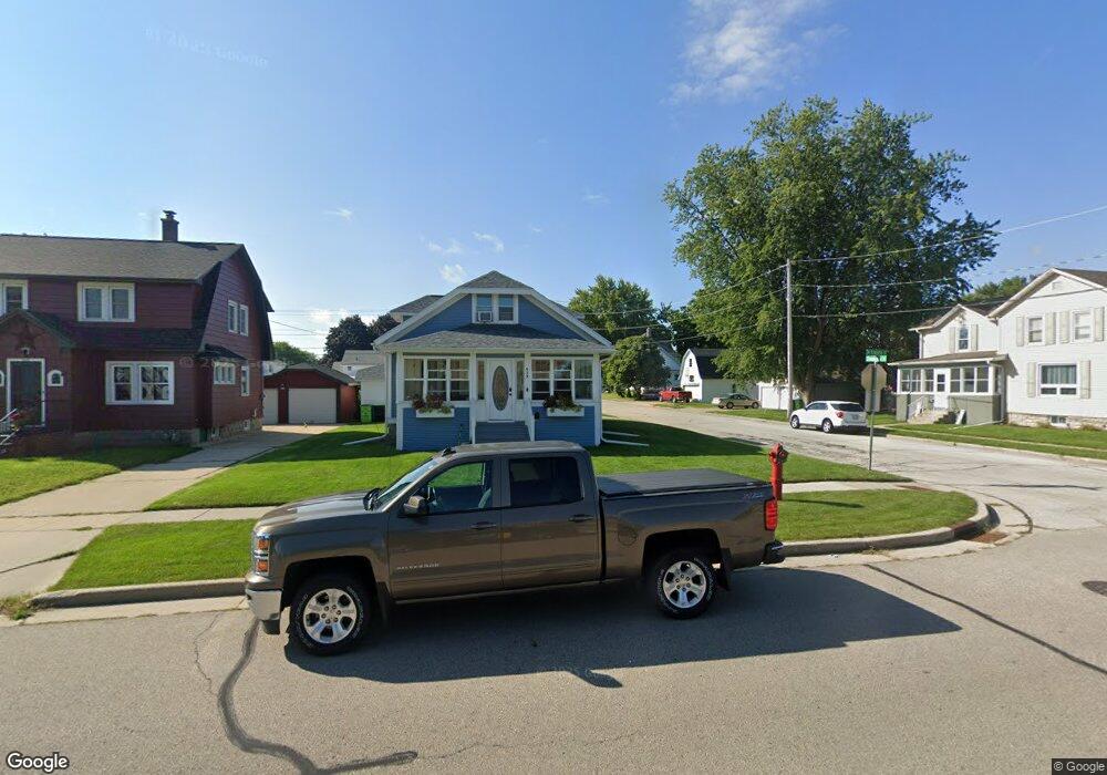 419 W Franklin St, Waupun, WI 53963 - photo 1