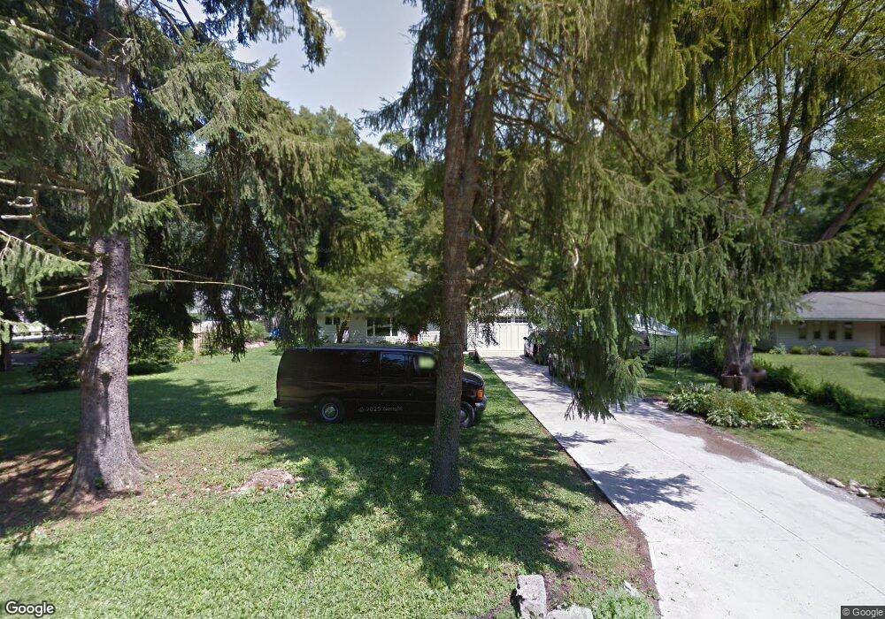 25016 Rainbow Dr, Olmsted Falls, OH 44138 - photo 1