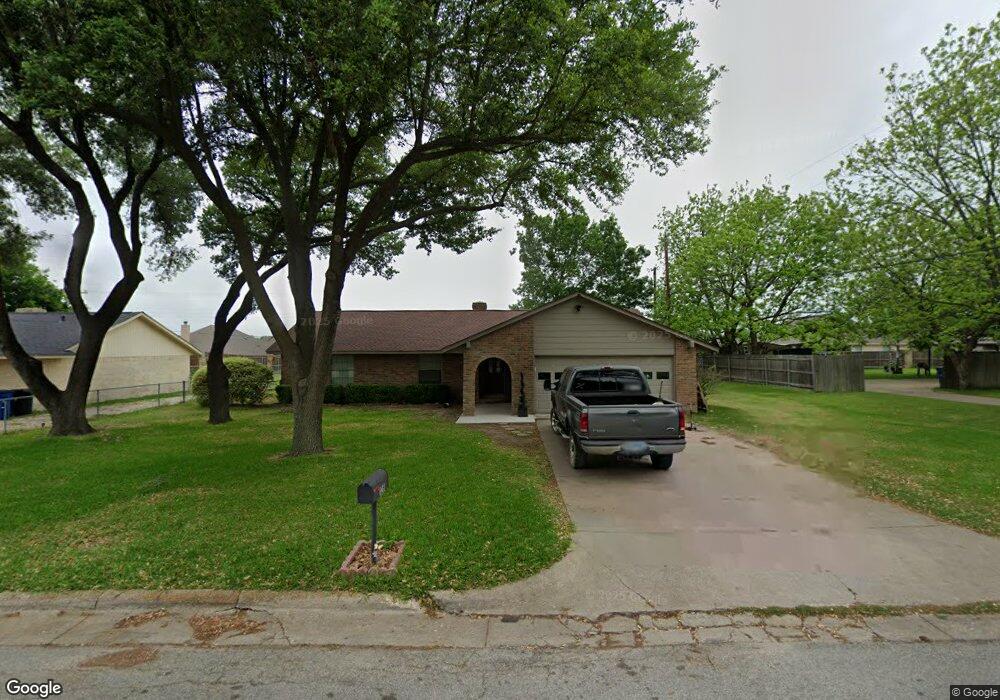 128 Lumpkin Dr, Ennis, TX 75119 - photo 1