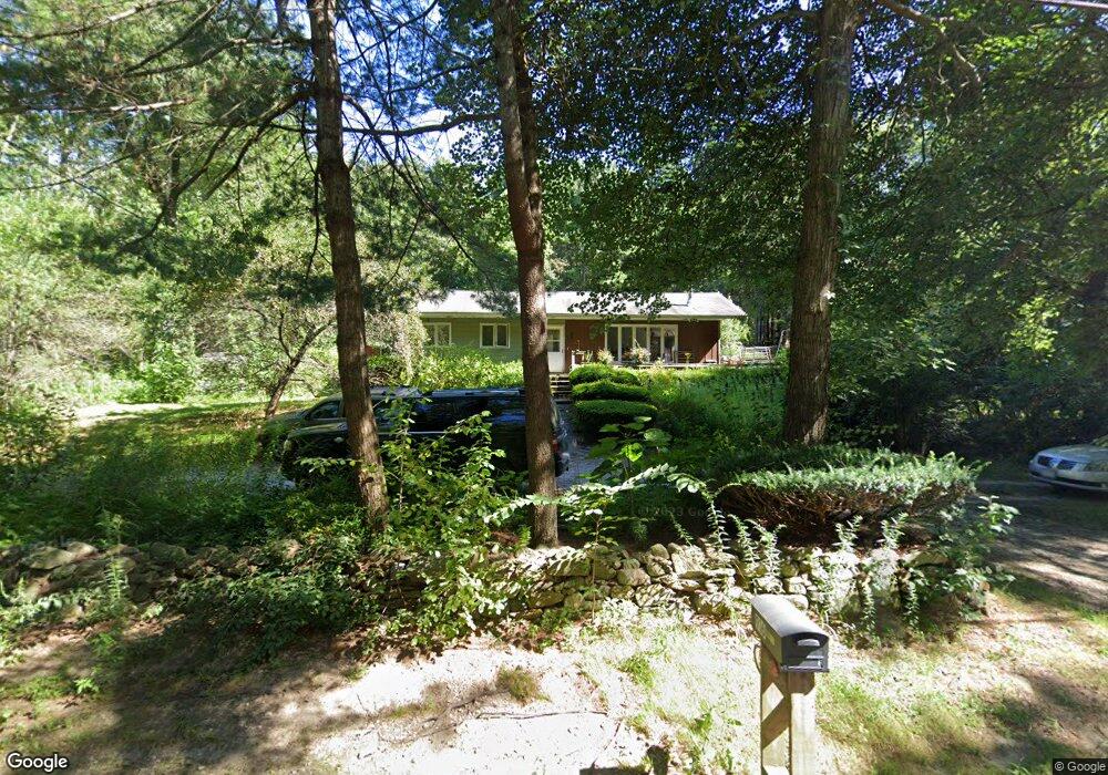 916 Maple St, Carlisle, MA 01741 - photo 1