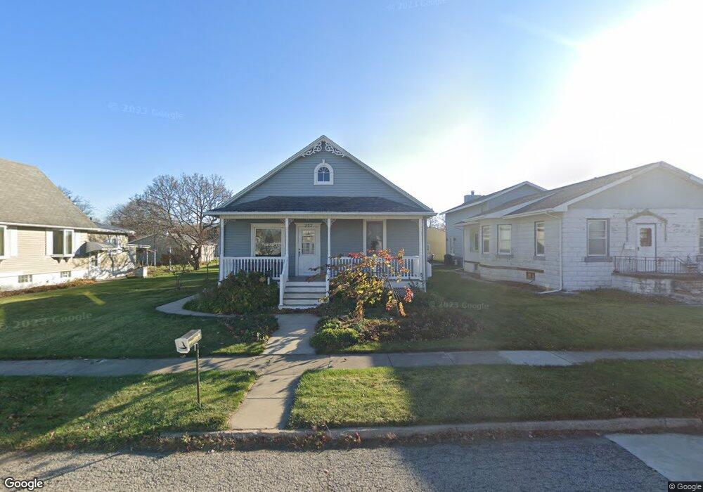 237 E 2nd St, Oglesby, IL 61348 - photo 1