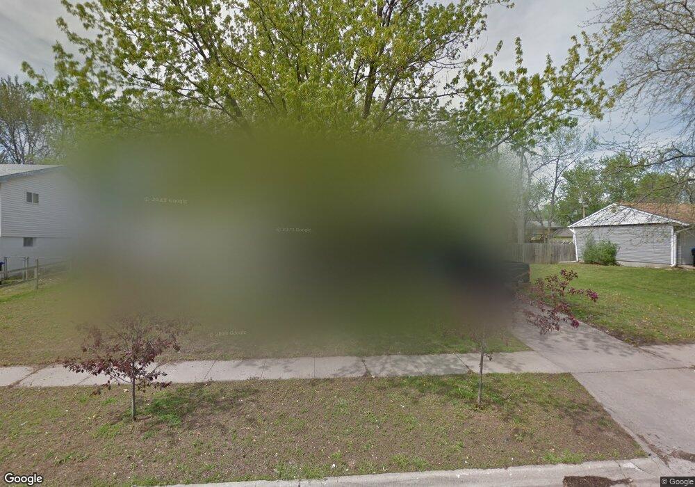 1232 SE 36th St, Topeka, KS 66605 - photo 1