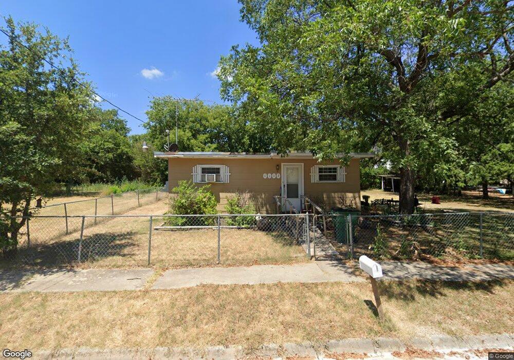 1117 N Commerce St, Gainesville, TX 76240 - photo 1