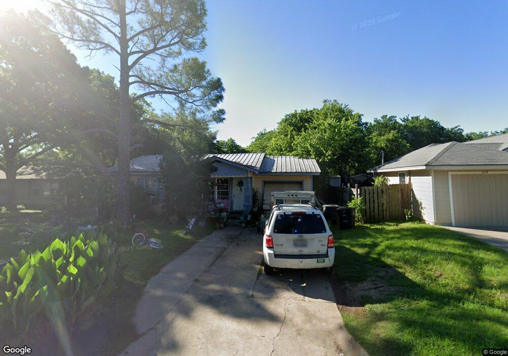 517 Euclid St, Cleburne, TX 76033 - photo 1
