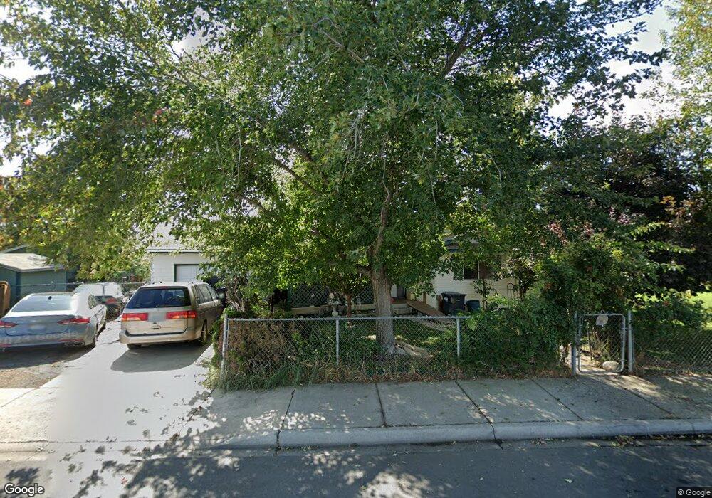 202 W Moxee Ave, Moxee, WA 98936 - photo 1