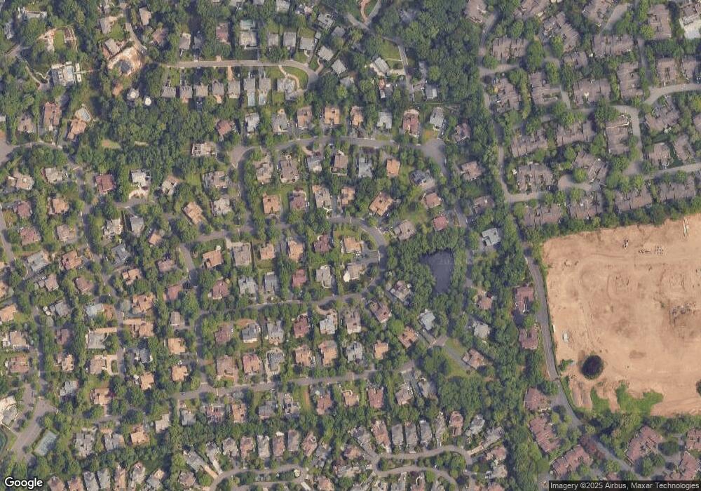 14 Brighton Rd N, Manhasset, NY 11030 - photo 1