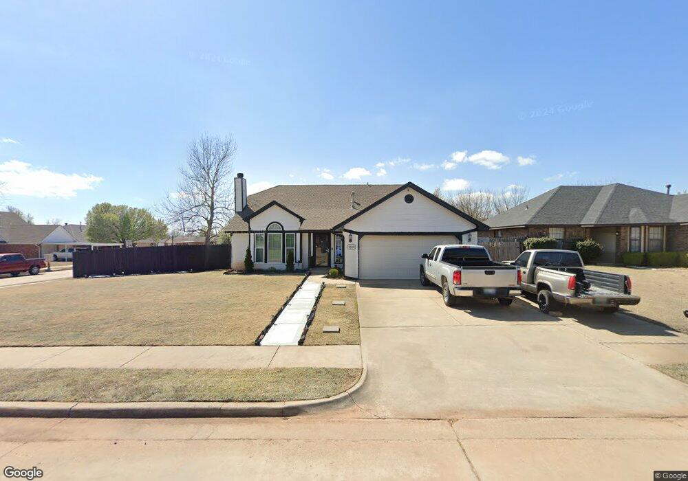 1320 Northridge Rd, Moore, OK 73160 - photo 1