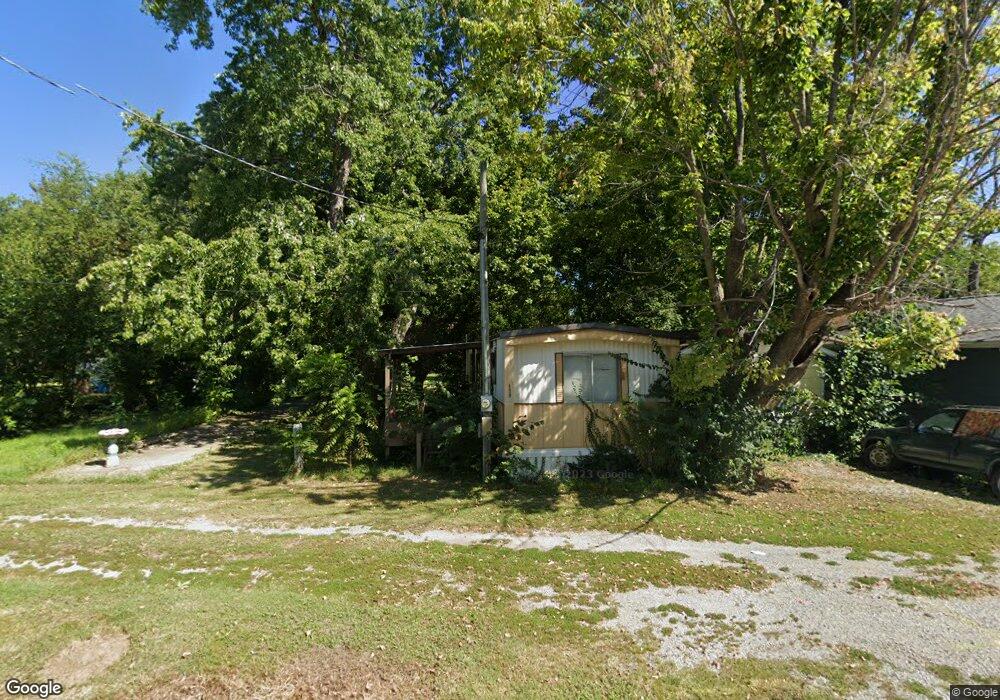 1316 W Barnett St, Harrisburg, IL 62946 - photo 1