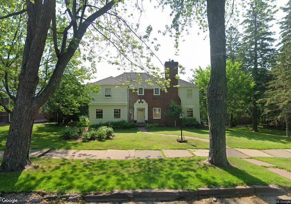 2610 E 7th St, Duluth, MN 55812 - photo 1