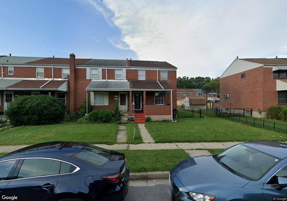 1037 Foxchase Ln, Essex, MD 21221 - photo 1