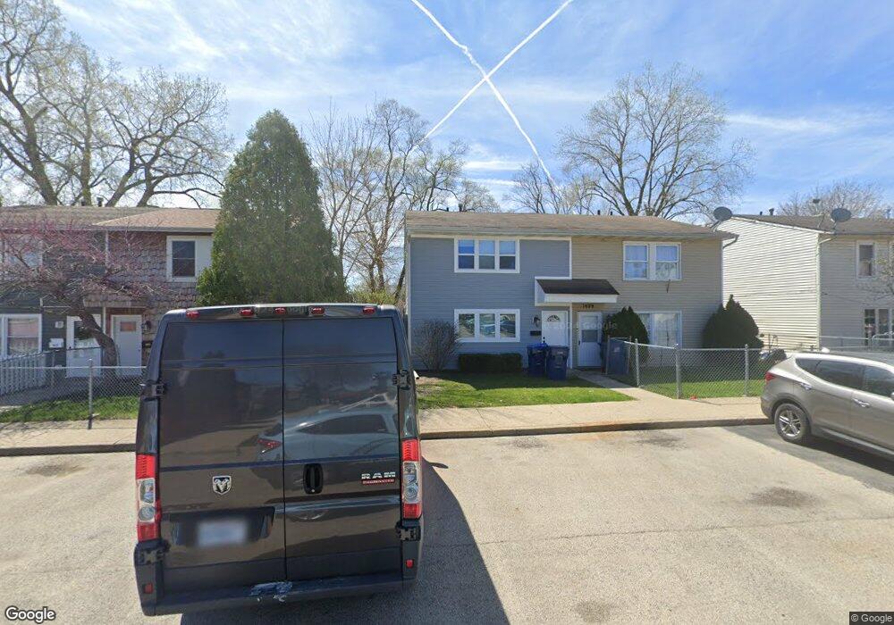 1627 Richard e Bush Ct, Waukegan, IL 60085 - photo 1