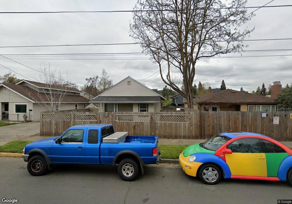 836 NE 8th St, Grants Pass, OR 97526 - photo 1