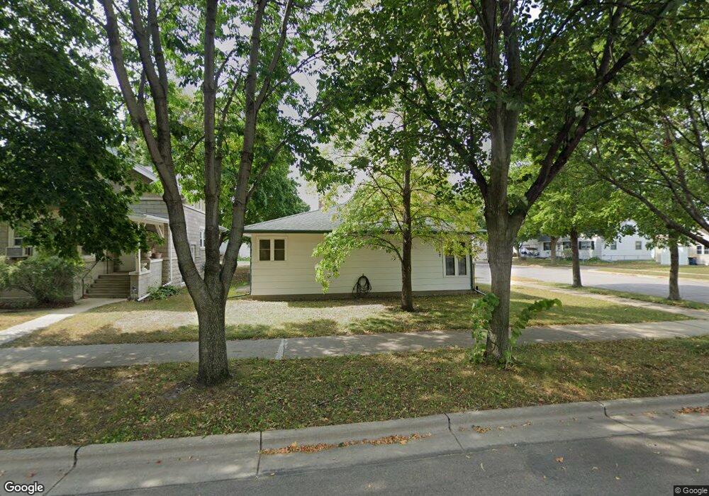1023 N Minnesota St, New Ulm, MN 56073 - photo 1