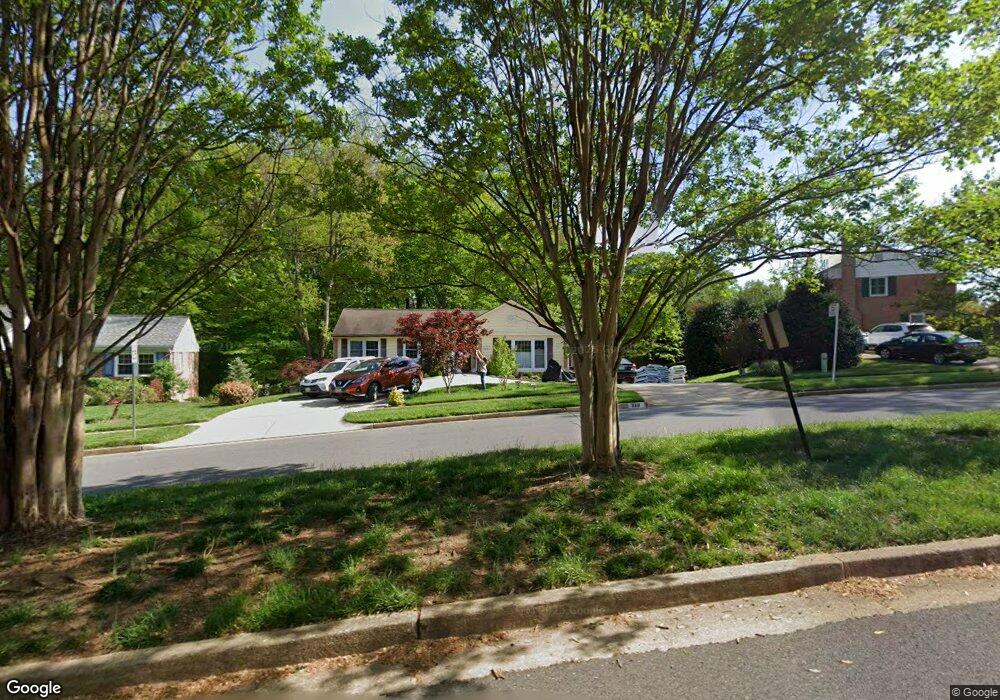 8331 Toll House Rd, Annandale, VA 22003 - photo 1