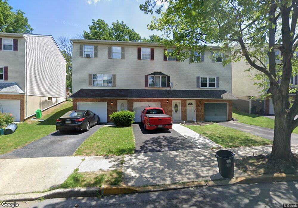 939 S Armour St, Allentown, PA 18103 - photo 1