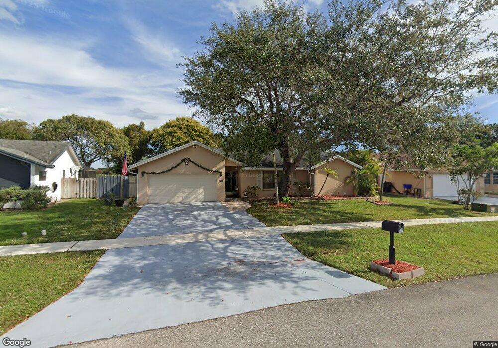 19424 Hampton Dr, Boca Raton, FL 33434 - photo 1