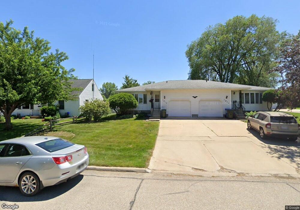 1610 W 7th St unit 1612, Cedar Falls, IA 50613 - photo 1