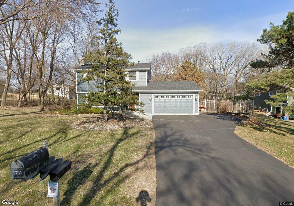 5741 Scenic Dr, Minnetonka, MN 55345 - photo 1