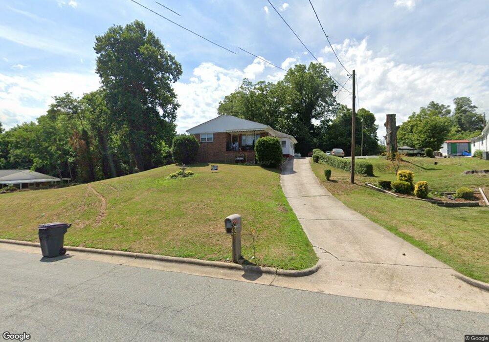 205 Roanoke St, Reidsville, NC 27320 - photo 1