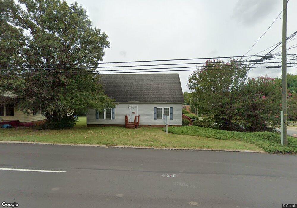 525 N 2nd Ave, Siler City, NC 27344 - photo 1