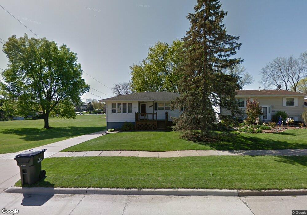 3205 2nd Ave SW, Cedar Rapids, IA 52404 - photo 1